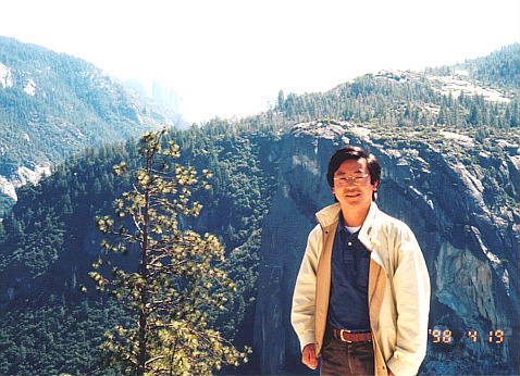 Yosemite02.jpg (132095 oCg)